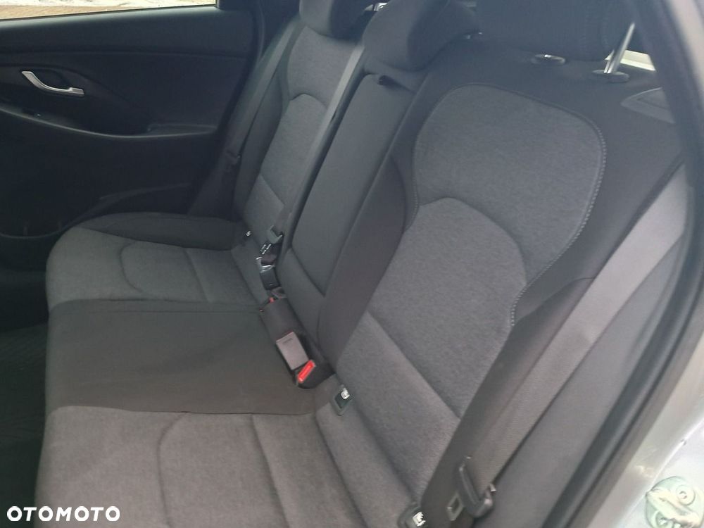 Hyundai i30 1.5 T-GDI 48V Smart - 24
