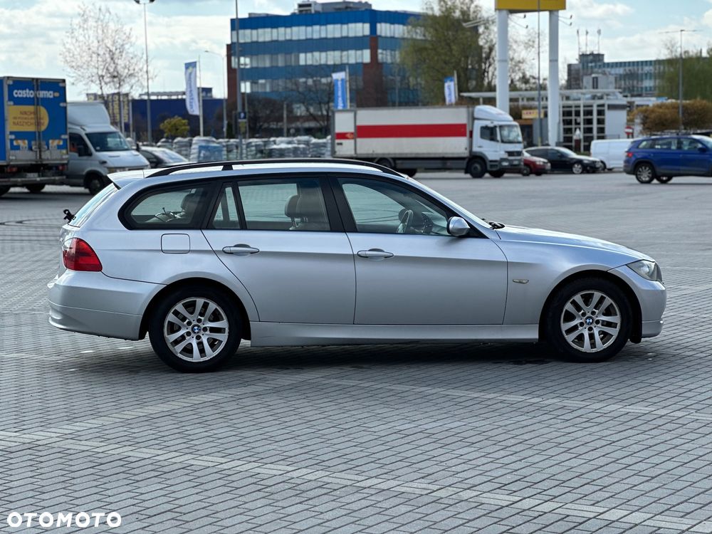 BMW Seria 3 318d - 6