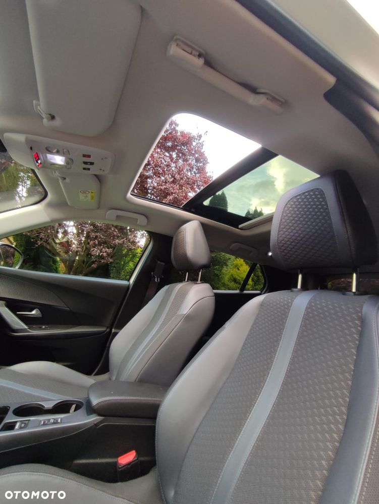 Peugeot 2008 1.2 PureTech Allure S&S EAT8 - 25