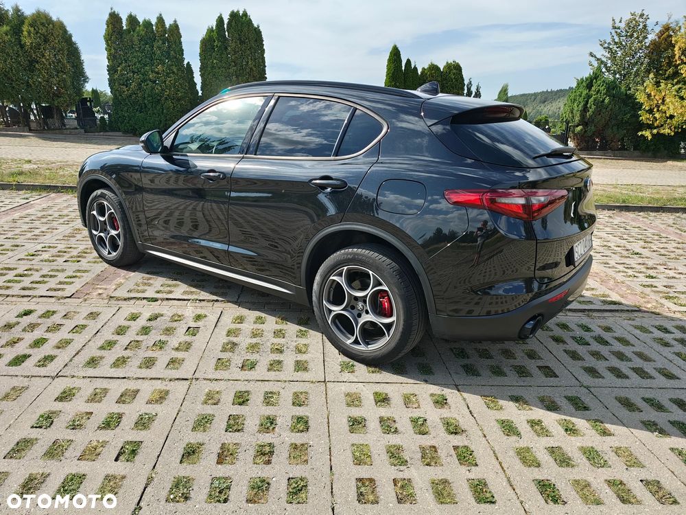 Alfa Romeo Stelvio 2.0 Turbo 16V AT8-Q4 Veloce - 22
