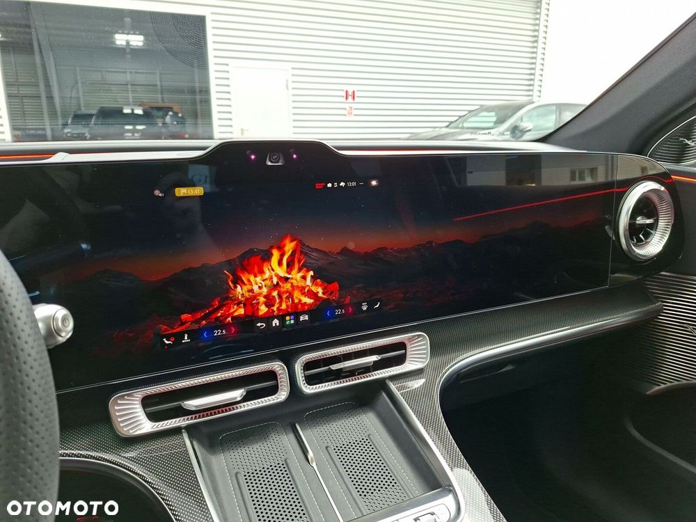 Mercedes-Benz GLC - 33