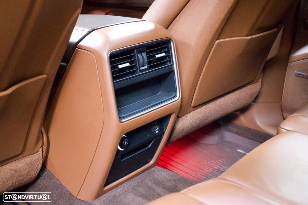 Porsche Cayenne - 28