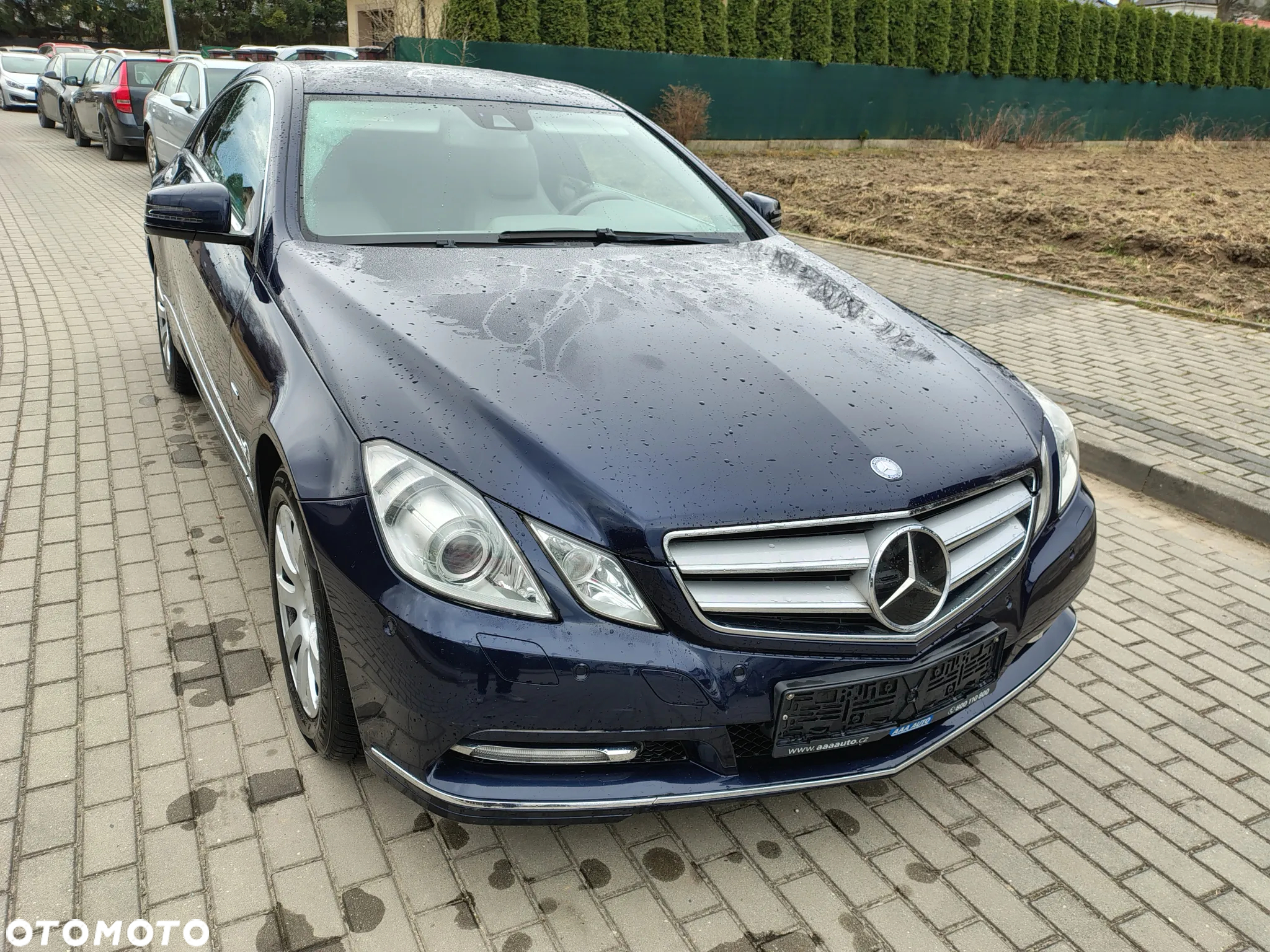 Mercedes-Benz Klasa E 250 CGI Coupe BlueEFFICIENCY Automatik Avantgarde - 15