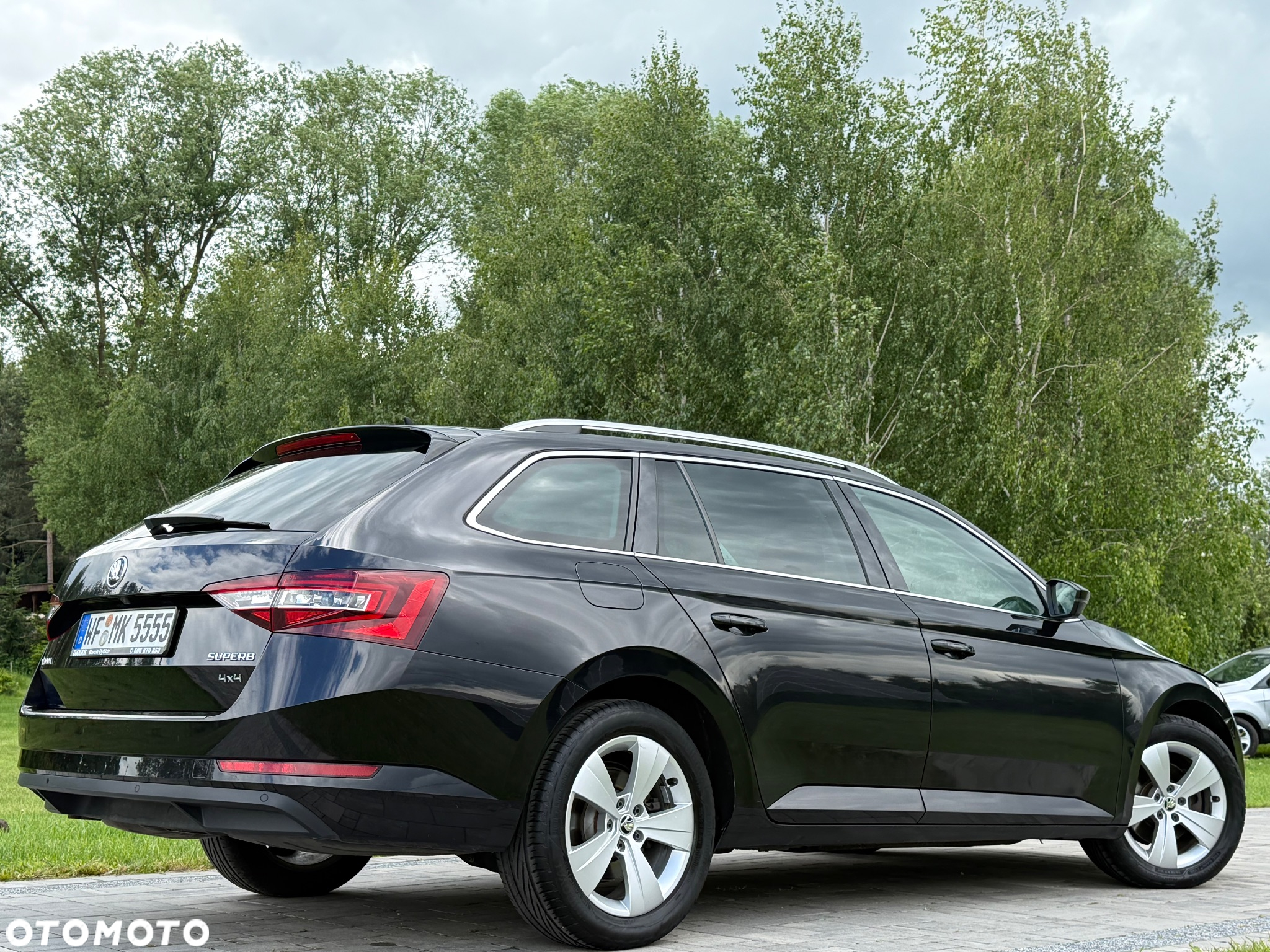 Skoda Superb 2.0 TDI 4x4 Active DSG - 4