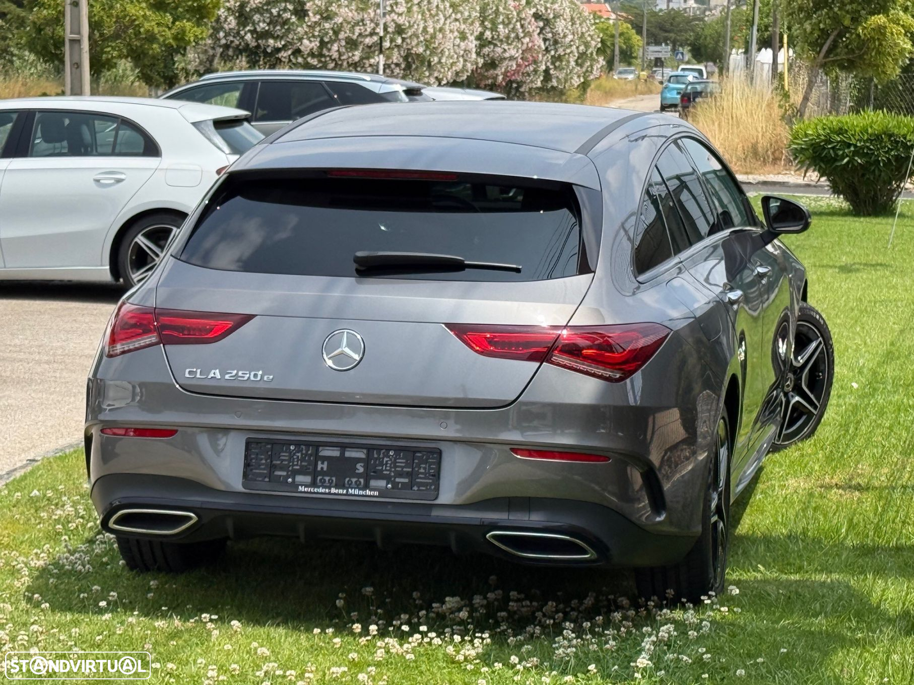 Mercedes-Benz CLA 250 e Shooting Brake AMG Line - 52