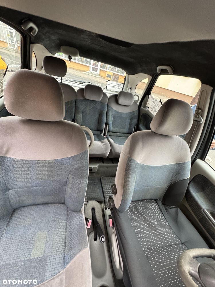 Renault Scenic 1.4 16V Family - 8
