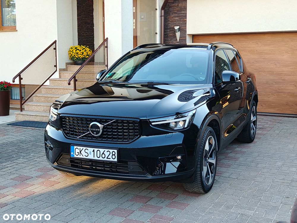 Volvo XC 40 T2 Plus Dark - 1