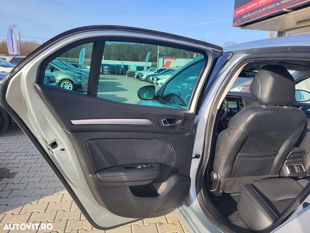 Renault Megane TCE 140 EDC Techno - 13