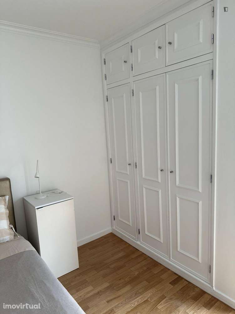 Quarto - localizado em Estoril Lisbon - Grande imagem: 5/16