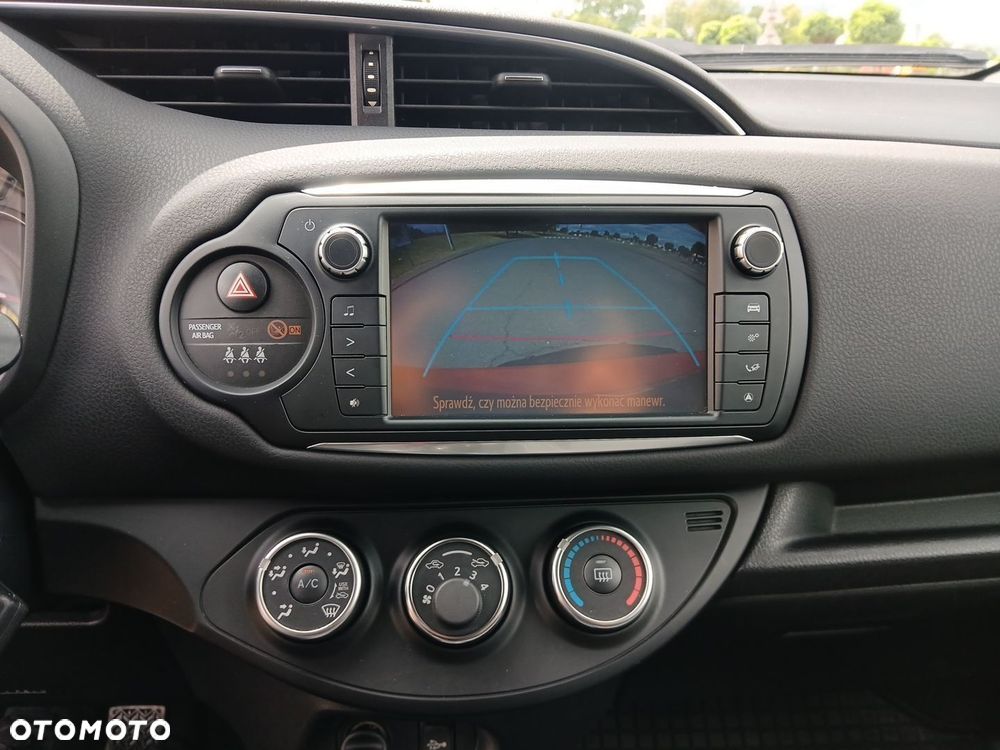 Toyota Yaris - 33