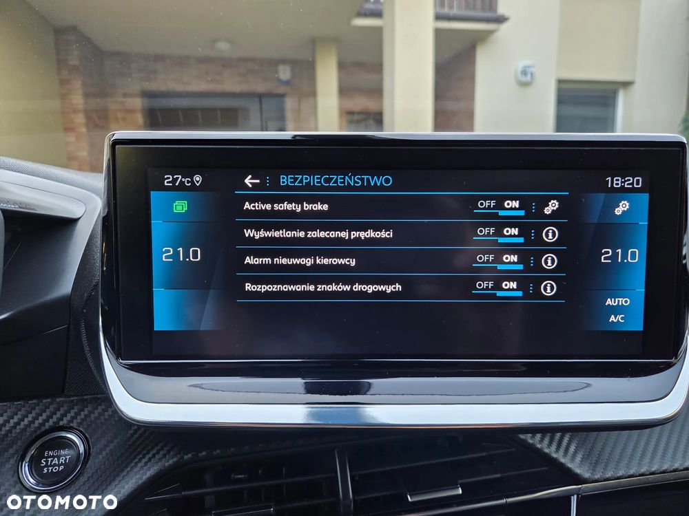 Peugeot 2008 1.5 BlueHDi Allure S&S EAT8 - 33