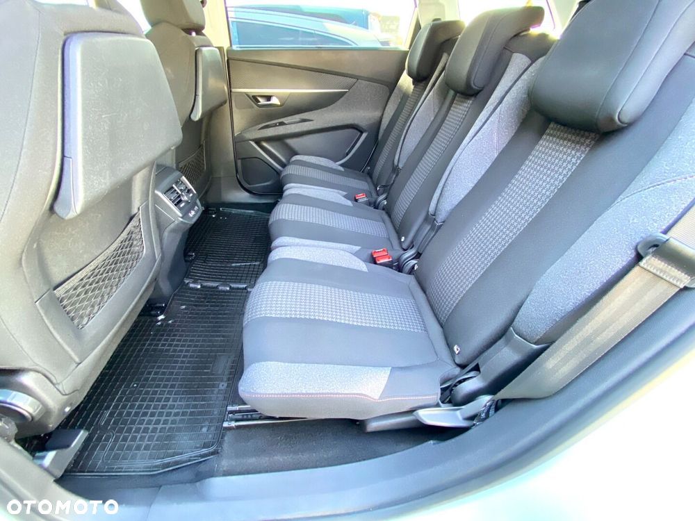 Peugeot 5008 1.2 PureTech Active S&S - 16