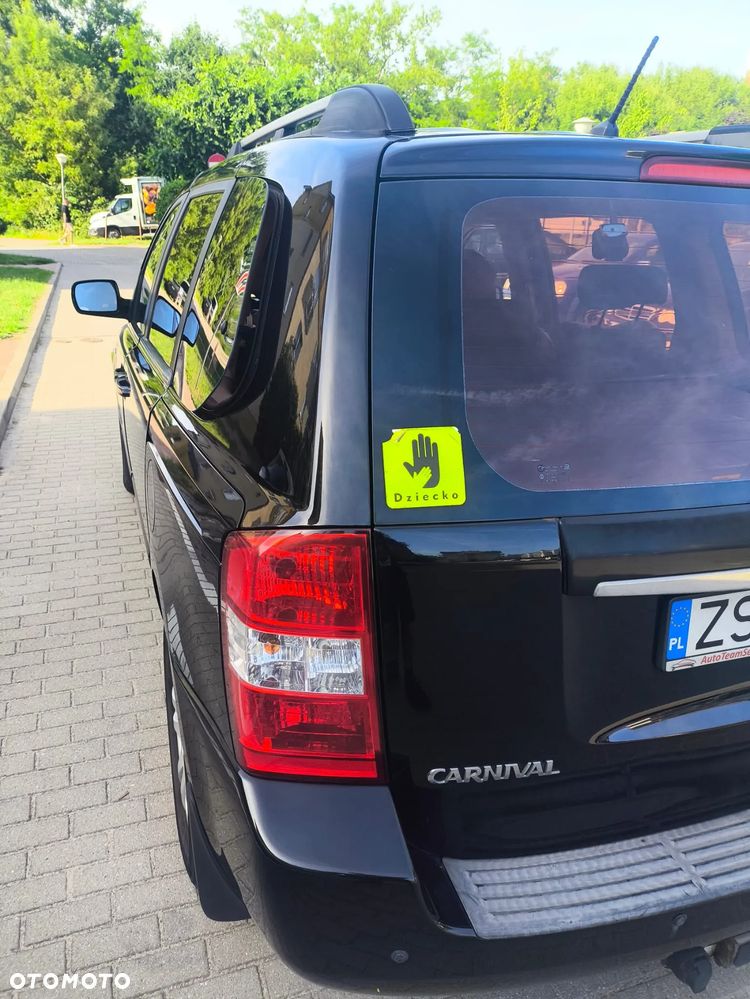 Kia Carnival - 7