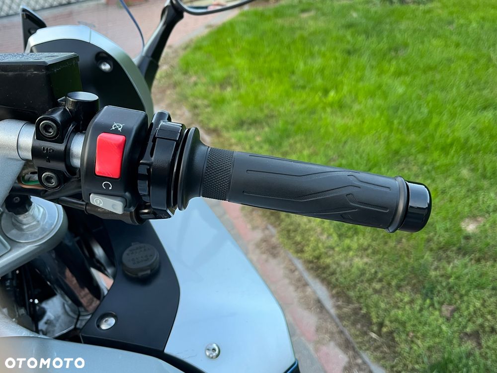 Yamaha FJR - 35