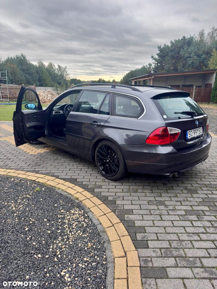 BMW Seria 3 325i - 8
