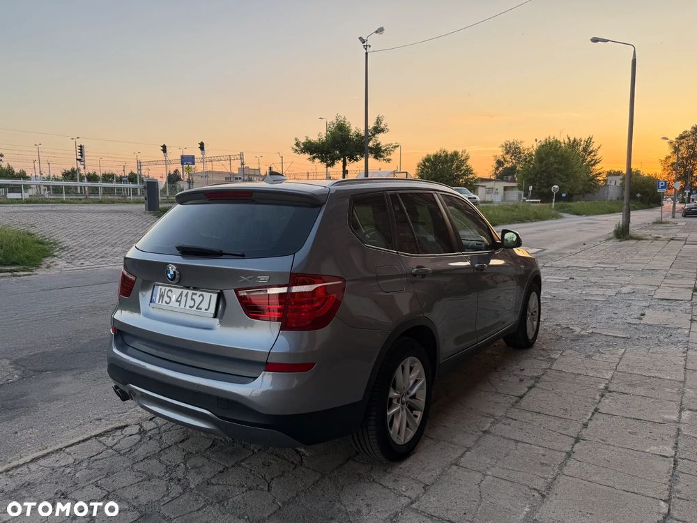 BMW X3 xDrive28i Sport - 3