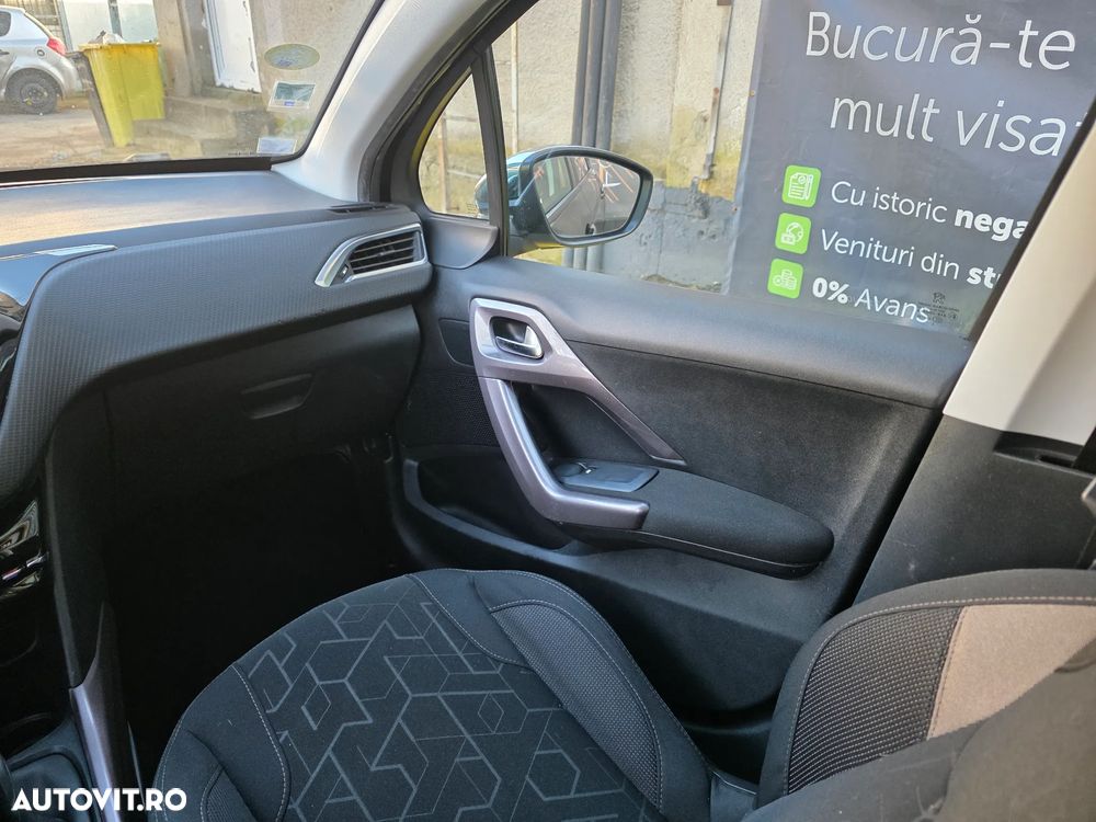 Peugeot 2008 BlueHDi 100 STOP & START Allure - 13