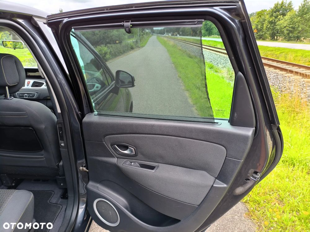 Renault Grand Scenic - 22