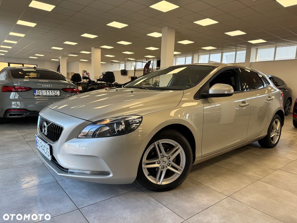 Volvo V40 T3 Drive-E Kinetic - 1