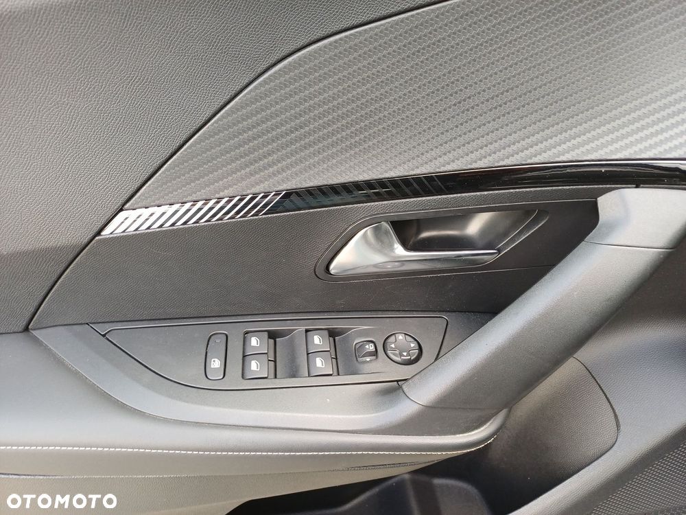 Peugeot 2008 PureTech 100 Allure S&S BVM6 - 24