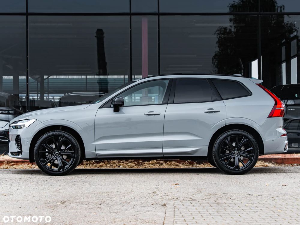 Volvo XC 60 B5 B AWD Plus Dark - 17