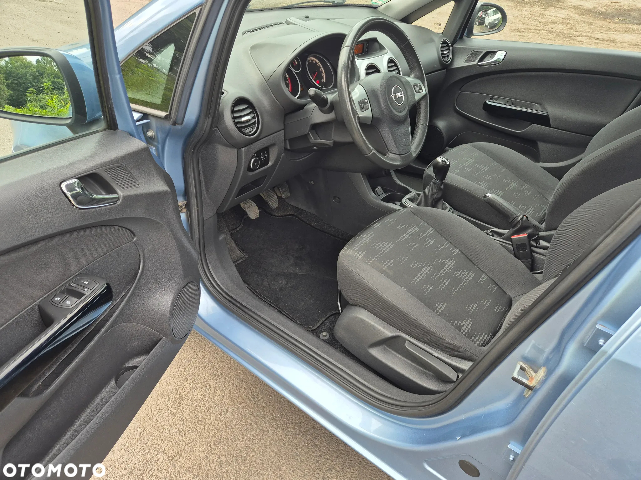 Opel Corsa 1.4 16V Edition - 17