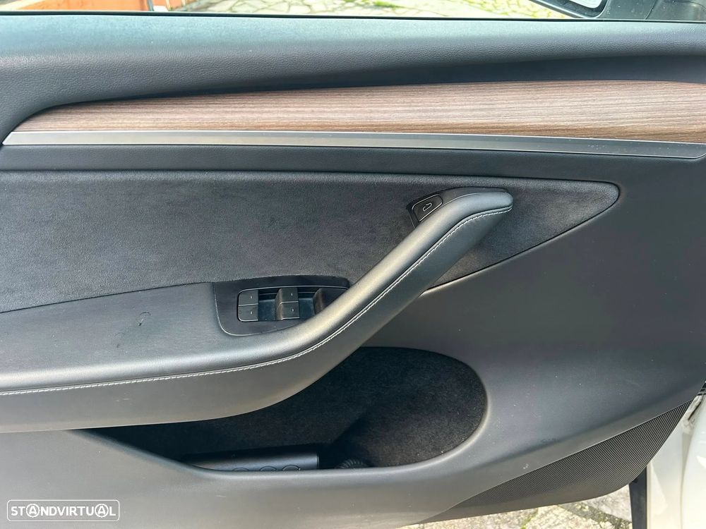 Tesla Model Y Tração Traseira - 20