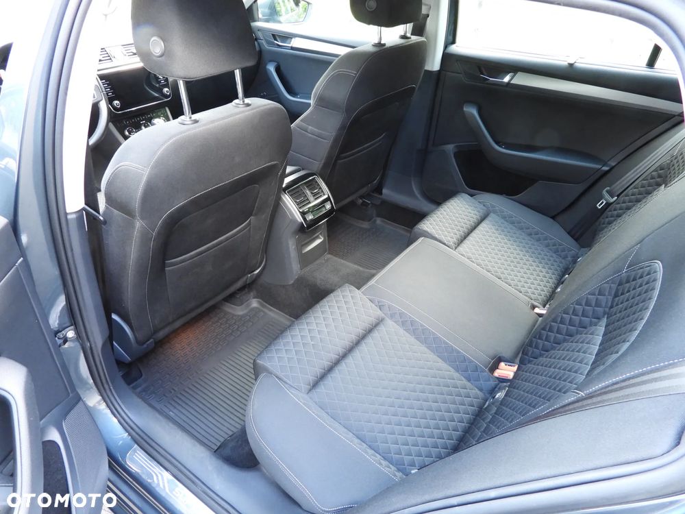 Skoda Superb 1.8 TSI Ambition DSG - 10