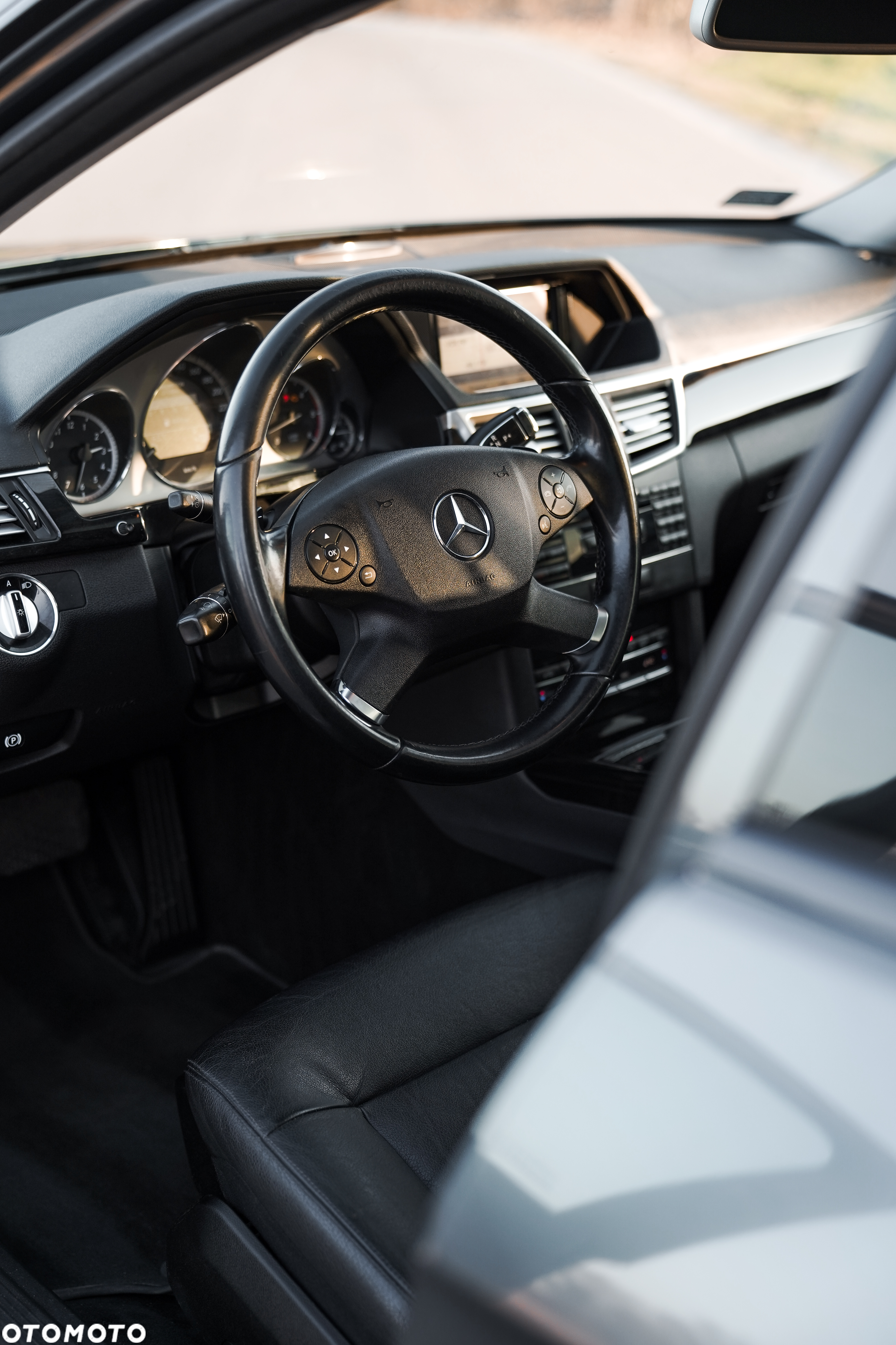 Mercedes-Benz Klasa E 350 T CDI DPF BlueEFFICIENCY 7G-TRONIC Avantgarde - 9