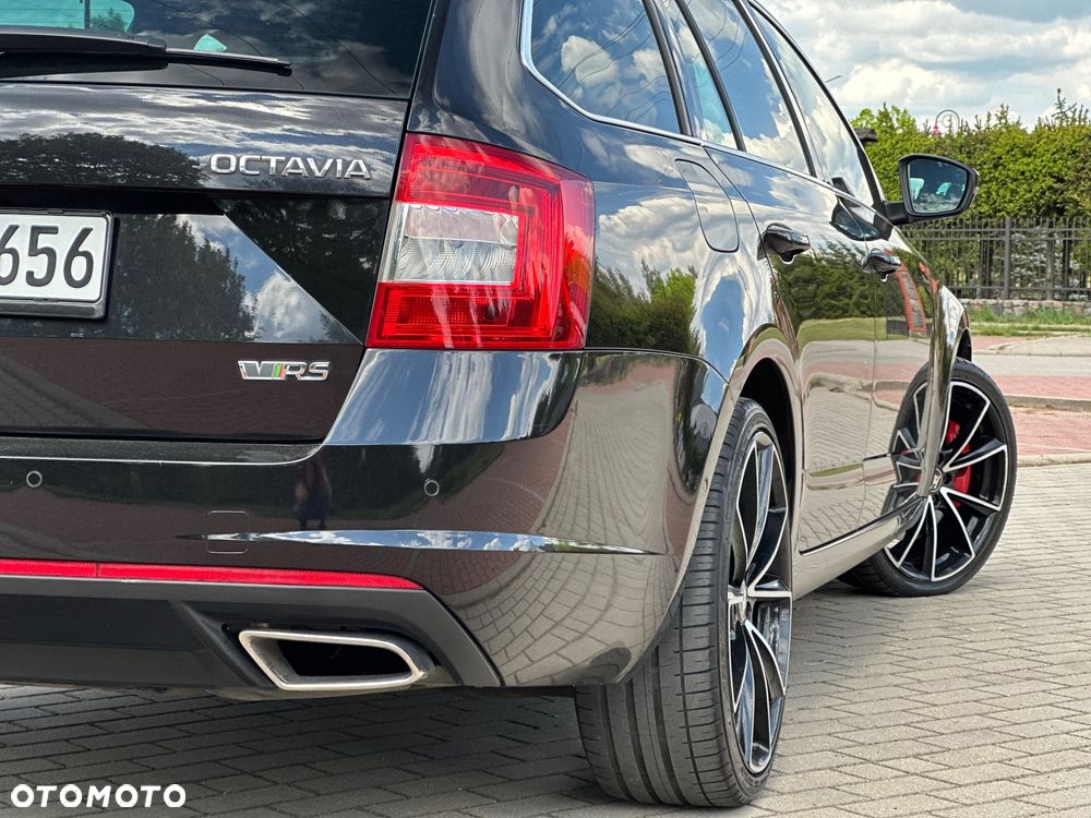 Skoda Octavia 2.0 TDI DSG RS - 8