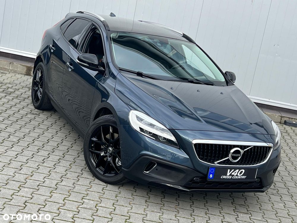 Volvo V40 Cross Country - 7