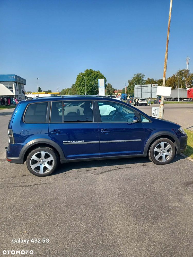 Volkswagen Touran 1.9 TDI DPF DSG Cross - 14