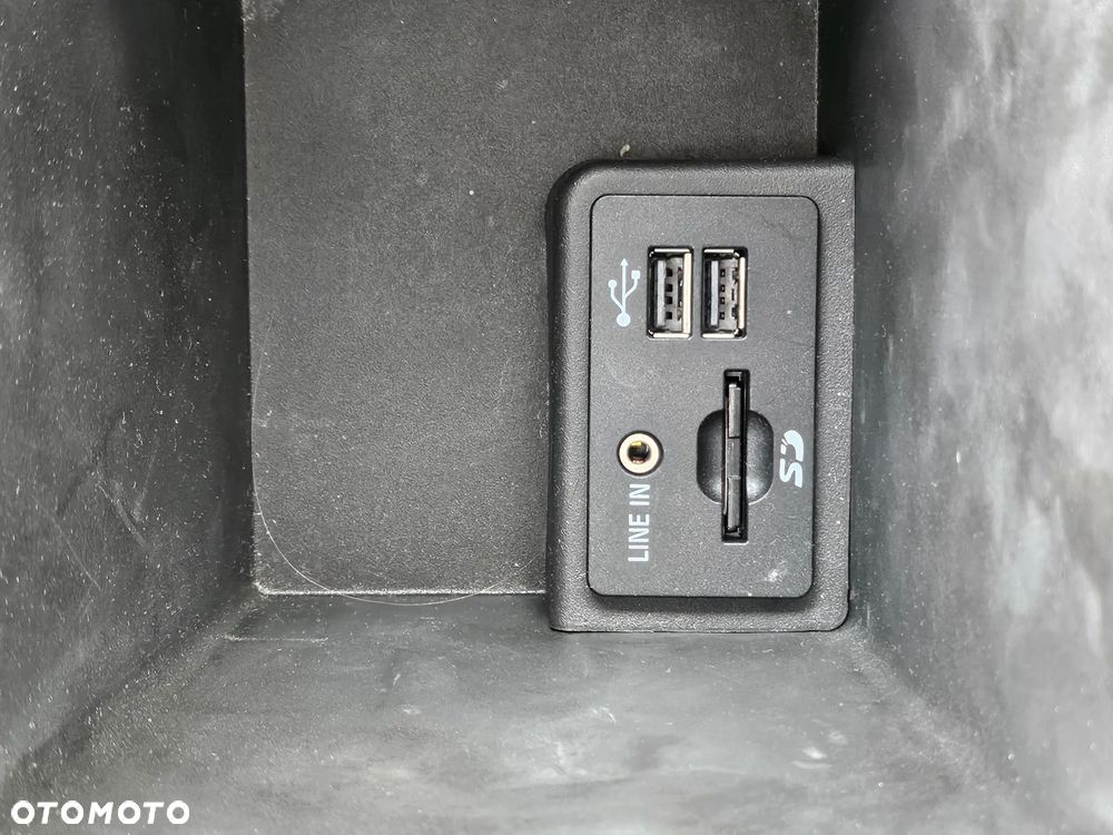 Ford Tourneo Connect Grand - 22