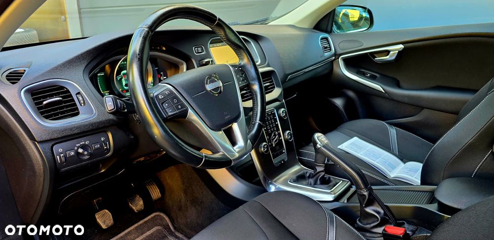 Volvo V40 D2 Momentum - 31