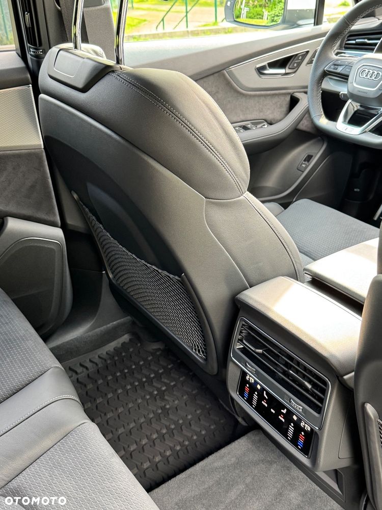 Audi Q7 - 8