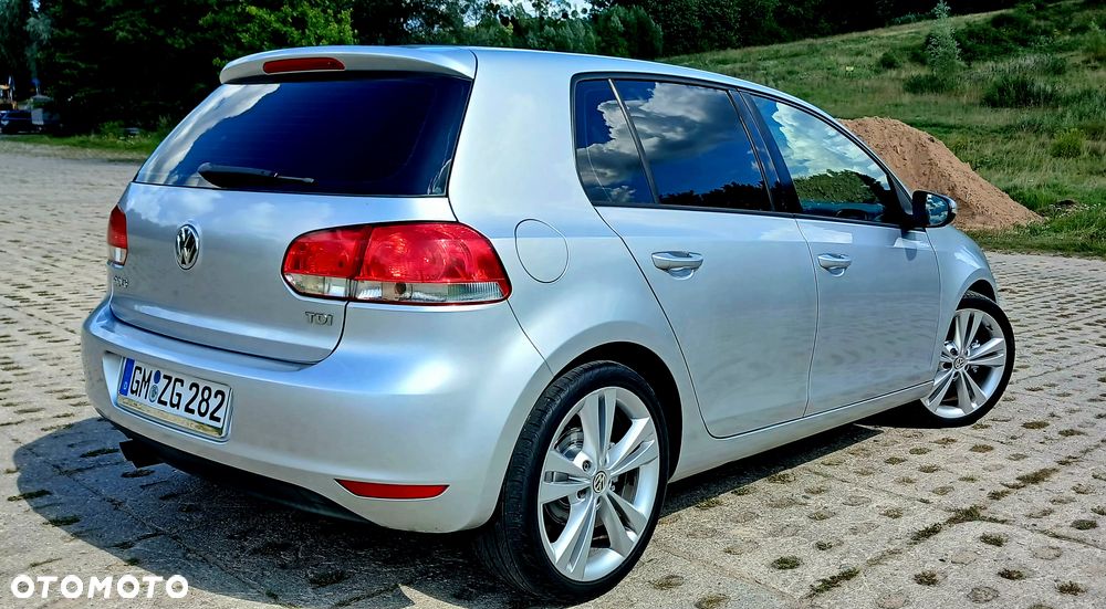 Volkswagen Golf 2.0 TDI DPF BlueMotion Technology Comfortline - 19