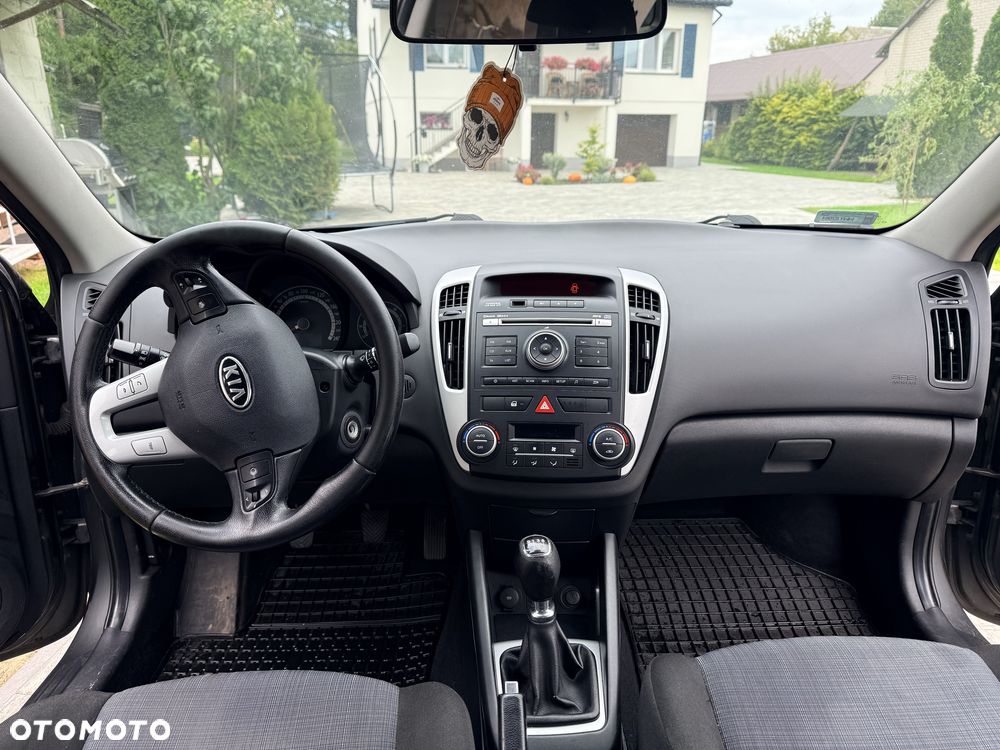 Kia Ceed - 6