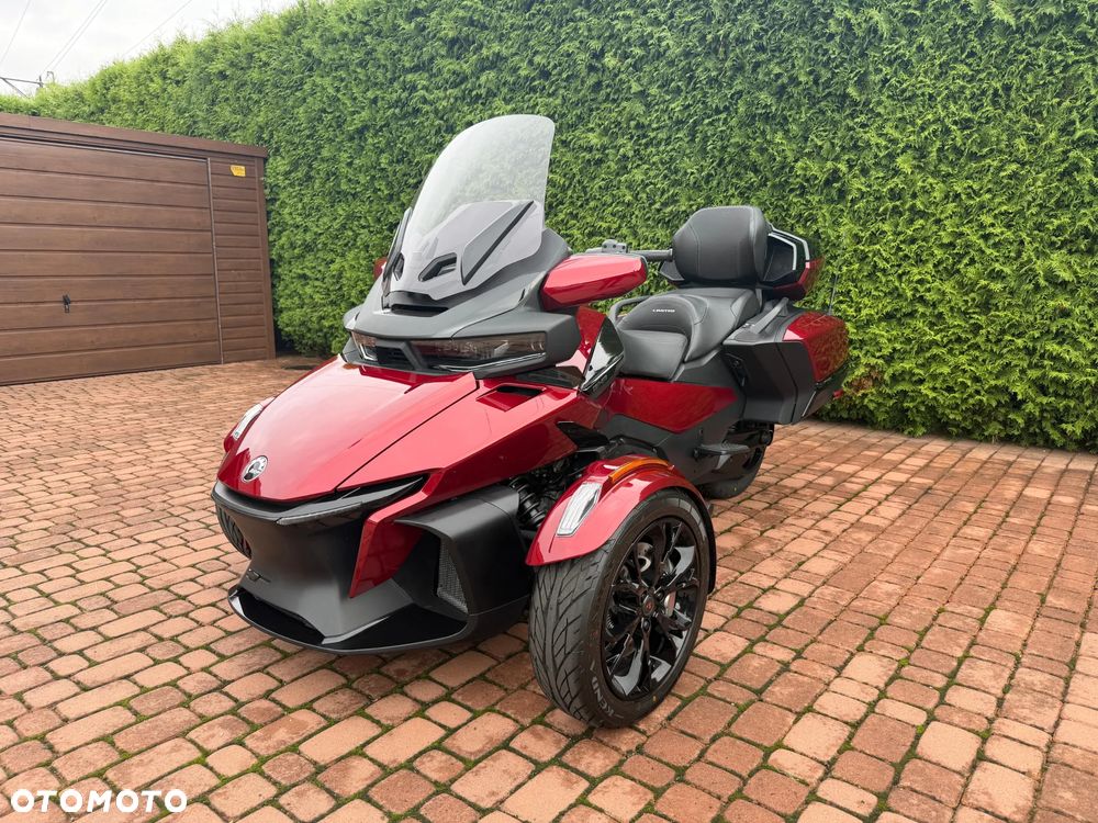Can-Am Spyder - 2