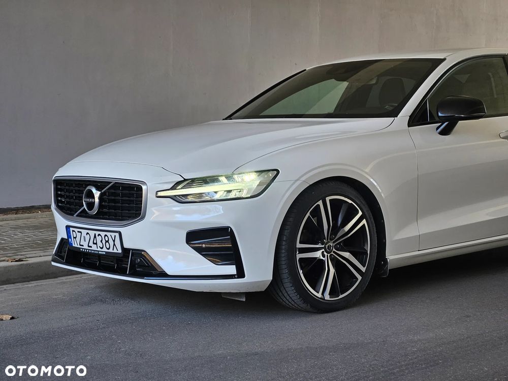 Volvo S60 T4 R-Design - 10