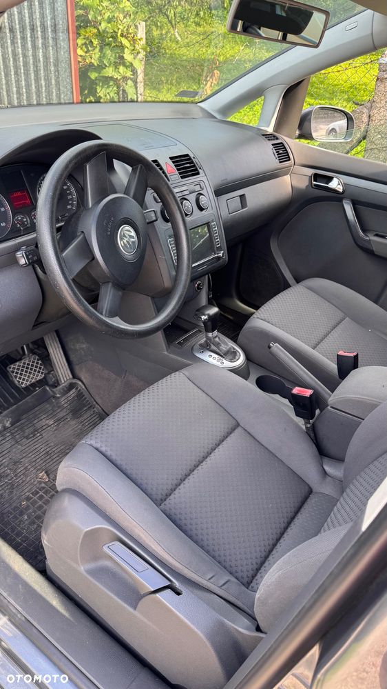 Volkswagen Touran 1.9 TDI Basis DSG - 9