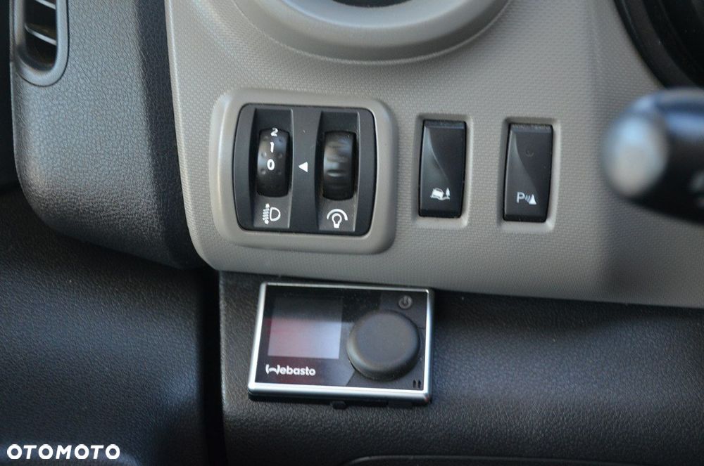 Renault Trafic - 25