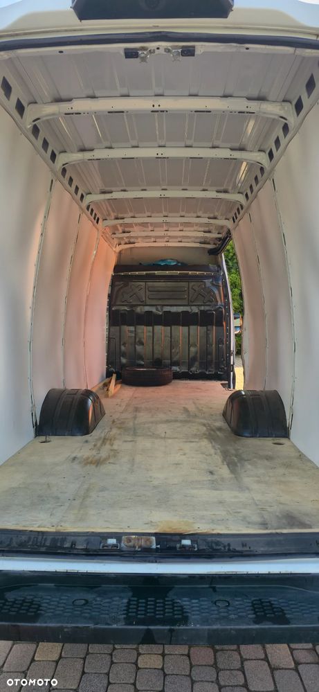 Iveco DAILY 35C14 D - 18