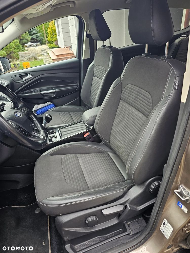 Ford Kuga 2.0 TDCi AWD Titanium - 22