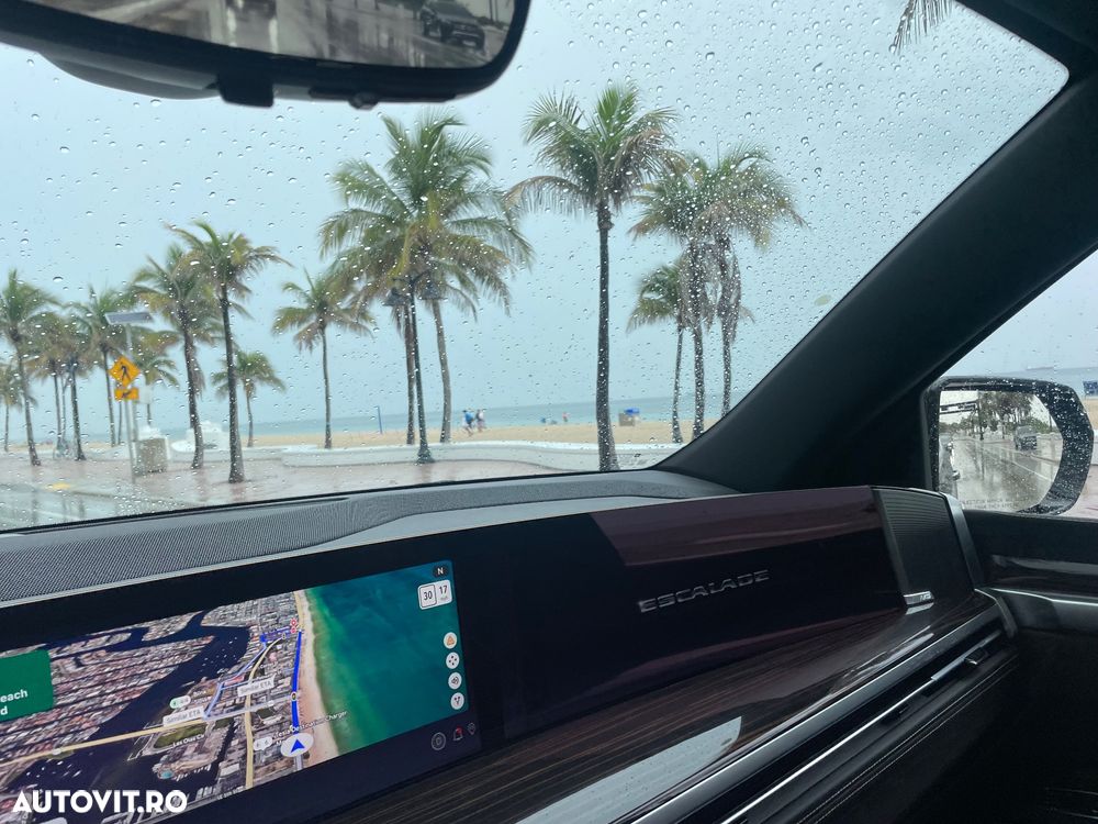 Cadillac Escalade - 18