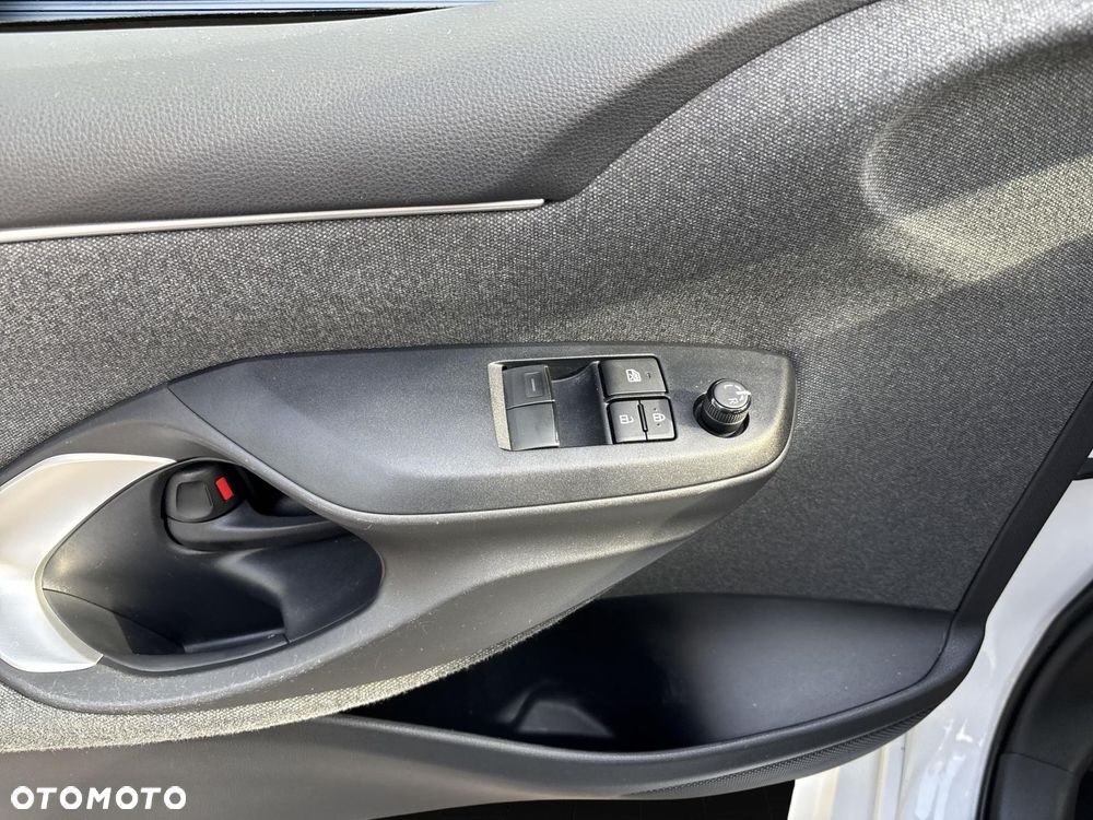 Toyota Yaris - 10