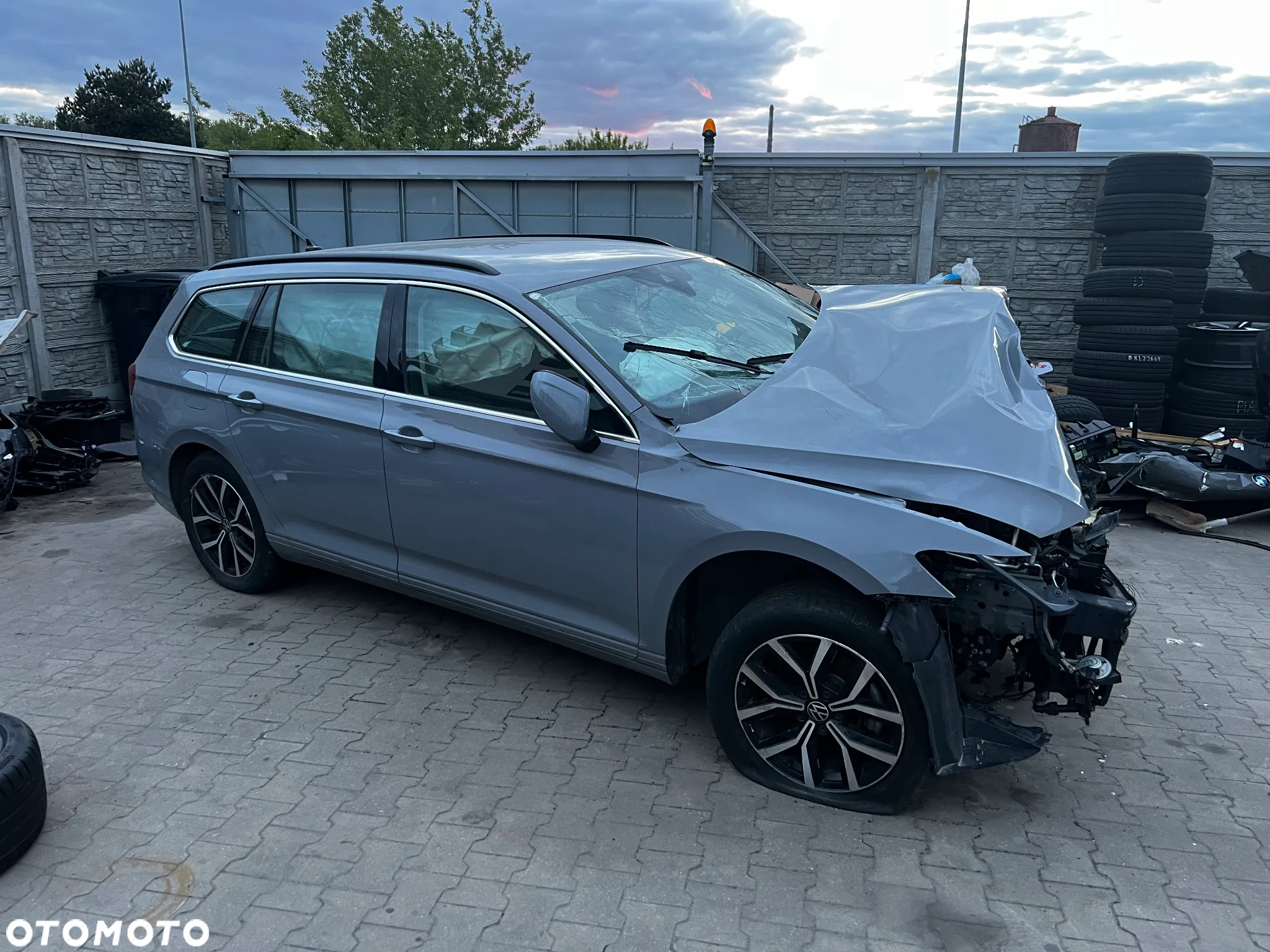 Volkswagen Passat 2.0 TDI EVO Elegance DSG - 2