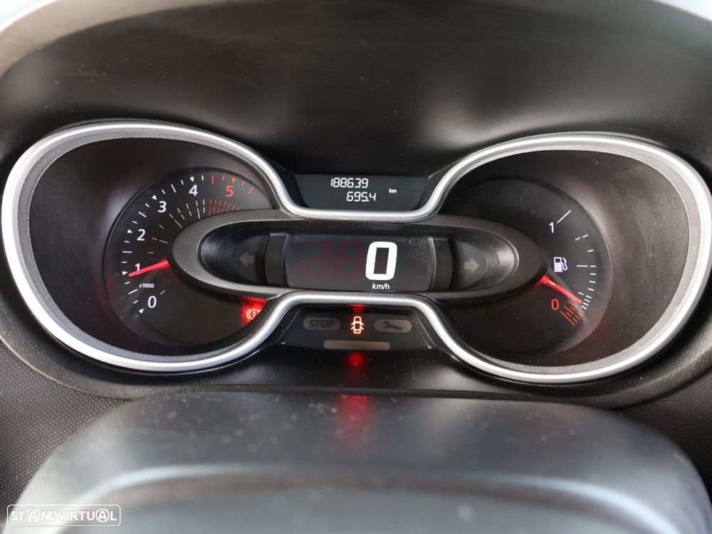 Renault Trafic 2.0 dCi L1H1 1.0T - 48