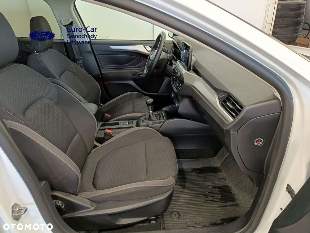 Ford Focus 1.0 EcoBoost Start-Stopp-System TREND - 12