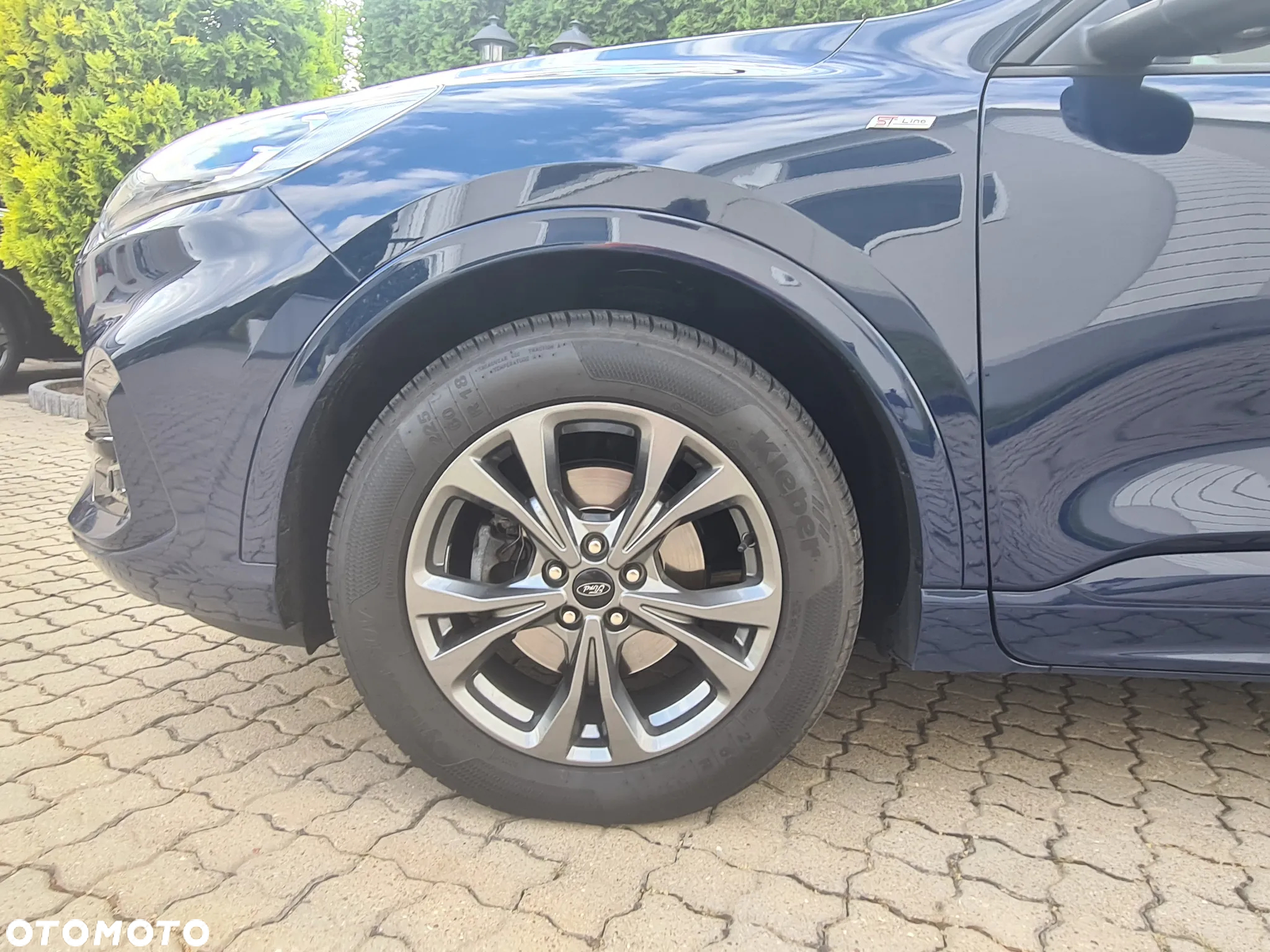 Ford Kuga 2.0 EcoBlue 4x4 ST-LINE X - 29