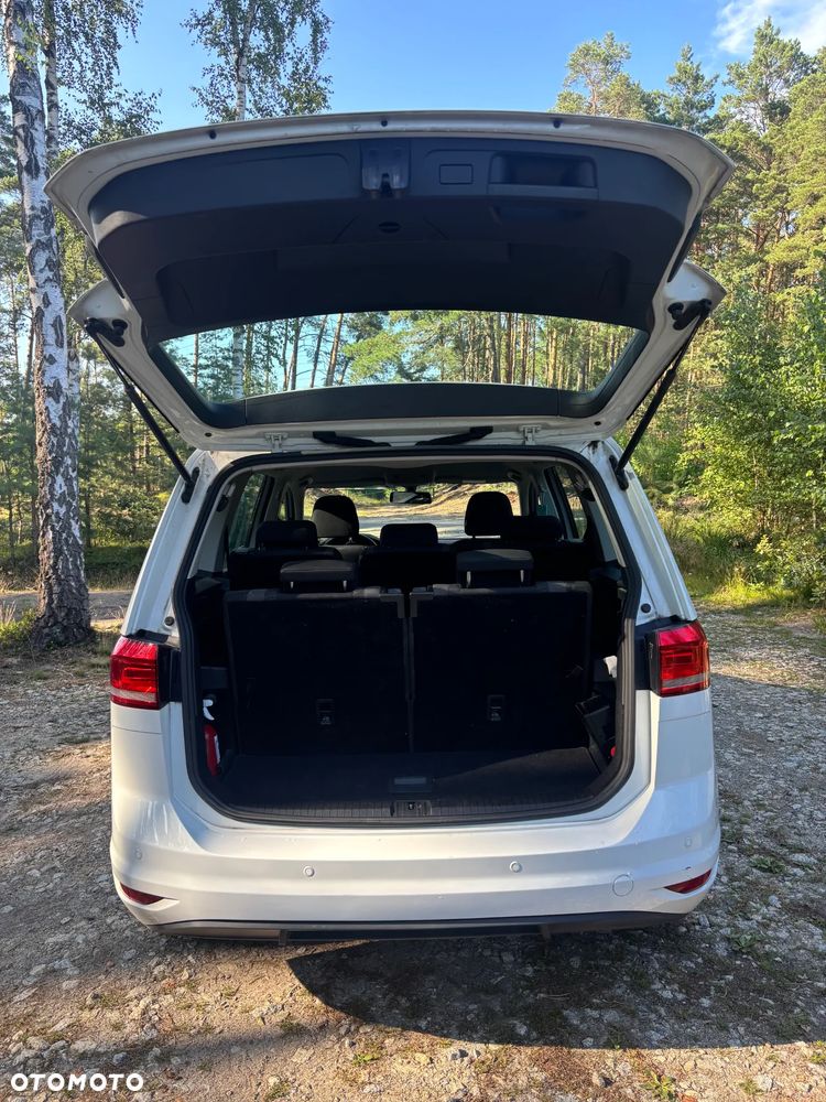 Volkswagen Touran - 9